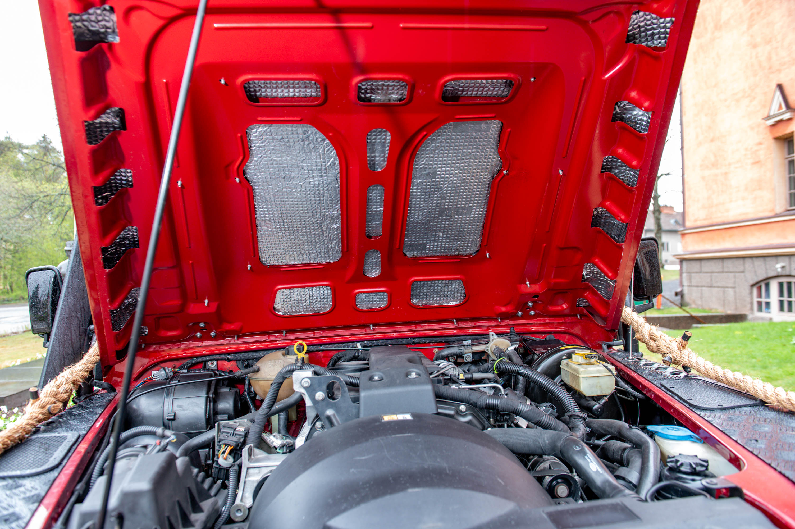 Defender 130 Spectre — Engine Bay